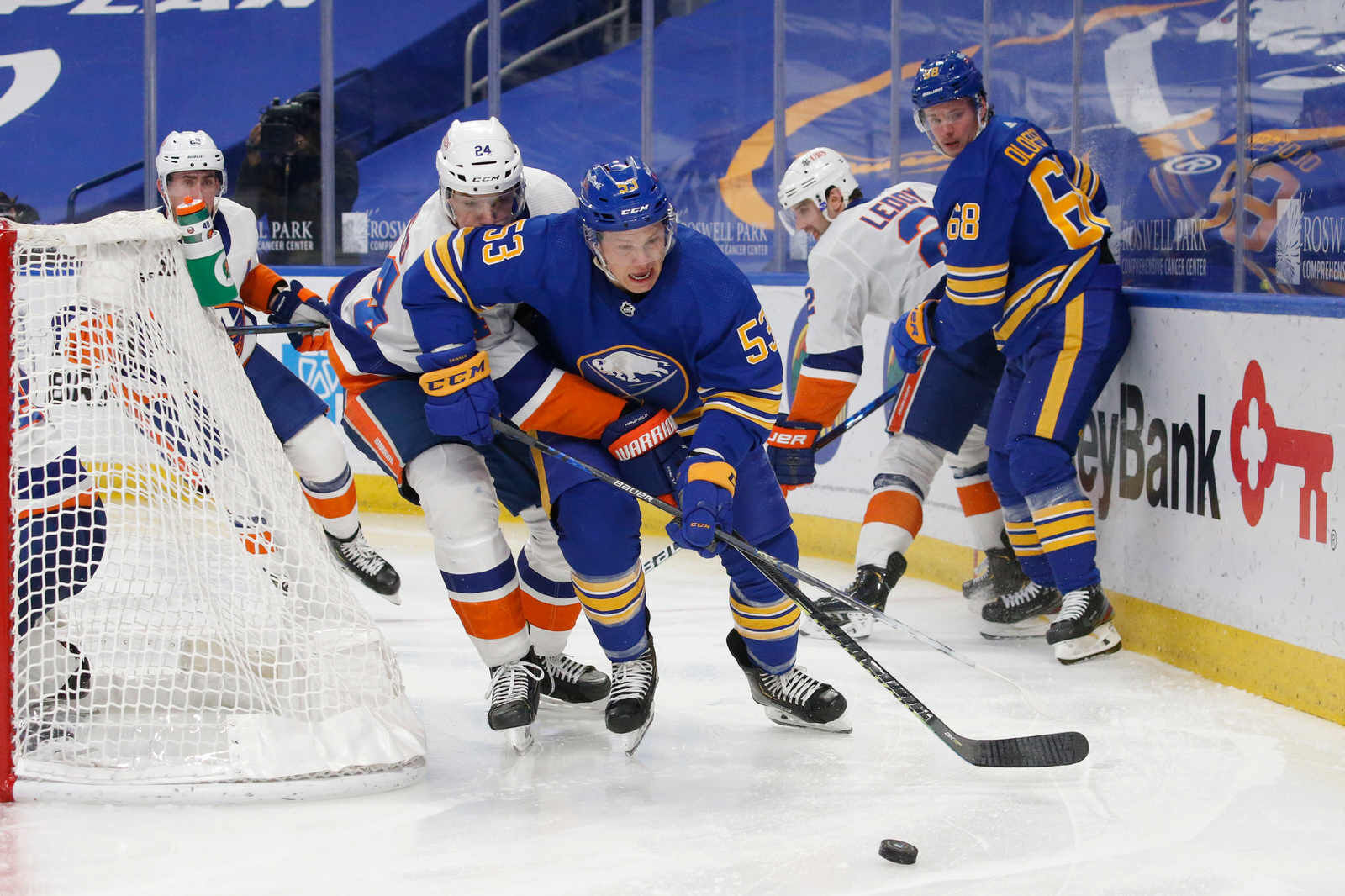 Battle behind the net